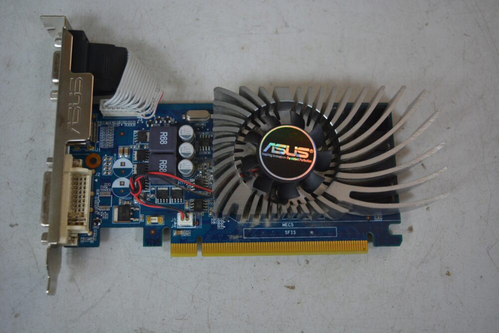 Видеокарта ASUS GeForce GT 520 810Mhz PCI-E 2.0 1024Mb 1200Mhz 64 bit DVI HDMI HDCP 