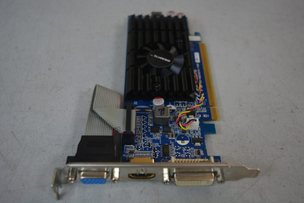 Видеокарта GIGABYTE GeForce 210 650Mhz PCI-E 2.0 512Mb 800Mhz 64 bit DVI HDMI HDCP