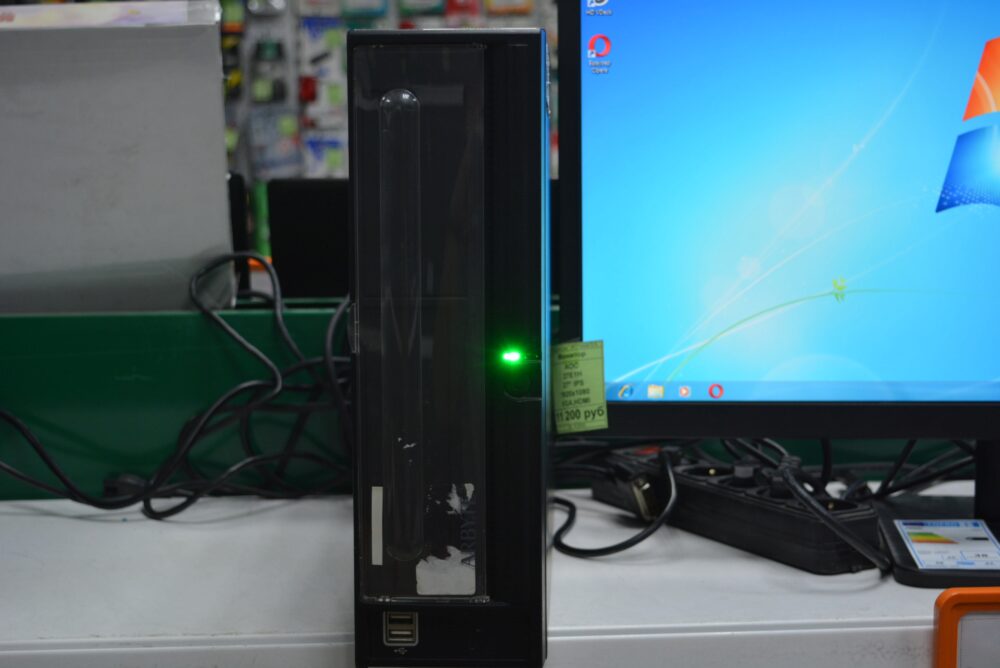 системный блок E8500(2*3,1Ghz)/4Gb/320Gb/intel HD/300W/Windows 7 Pro (00180-568-435-315)