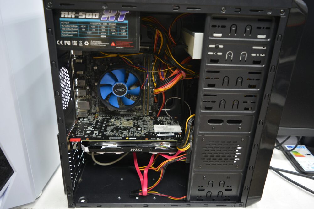 системный блок Pentium G4600(2*3,6)/8Gb/SSD 240Gb/AMD Radeon R7 370/500W