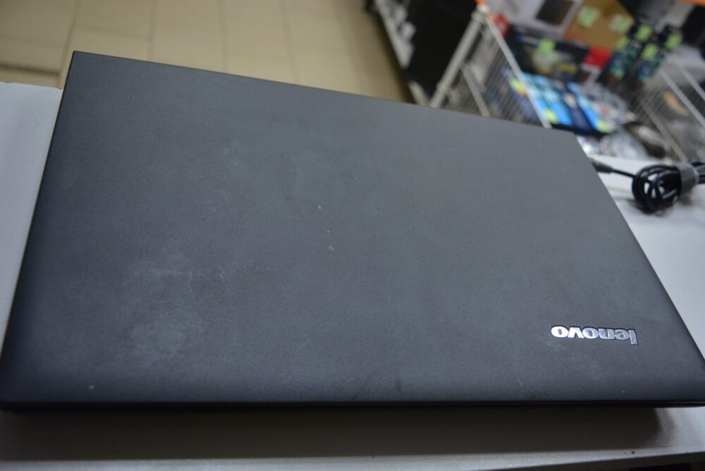 Ноутбук Lenovo B590 B950/8Gb/SSD 240Gb/intel HD/15.6"