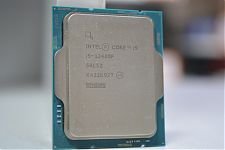 Процессор Intel Core i5-12400F